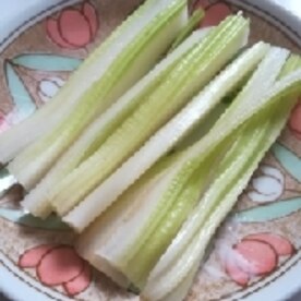 セロリのスティックサラダ マヨネーズディップソース レシピ 作り方 By みずたまsweet 楽天レシピ セロリのスティックサラダ マヨネーズディップソース レシピ 作り方 By みずたまsweet 楽天レシピ